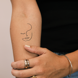 Tatuaje Guiño Abstracto