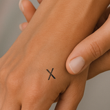 Tatuaje "X" Mayúscula