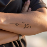 Tatuaje Luna pequeña y estrellas pequeñas