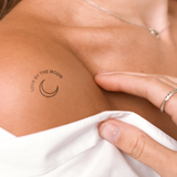 Tatuaje Love by the Moon con Luna