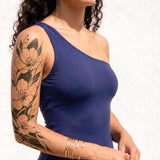 Manga de tatuaje de flores poderosas