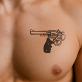 Tatuaje Pistola Karma