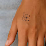 Tatuaje Mariposa con iniciales (A-Z)