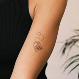 Tatuaje Bolsa de Té con Smileys