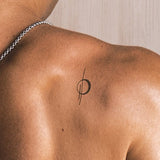 Tatuaje Luna y Líneas