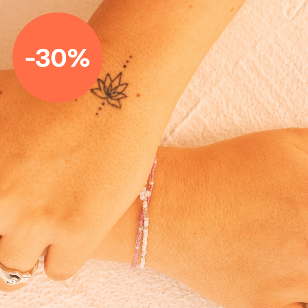 Tatuaje Flor de Loto con Puntos