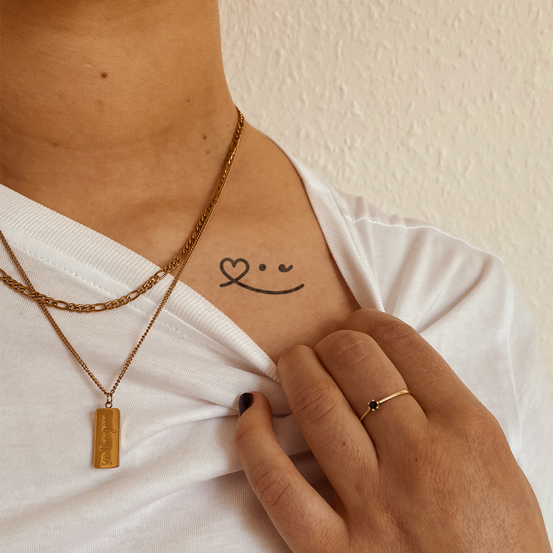 Tatuaje Smiley Corazón