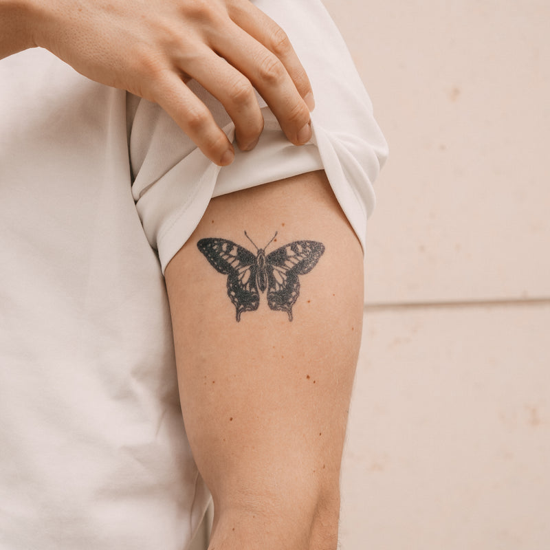 Tatuaje Mariposa Blackwork