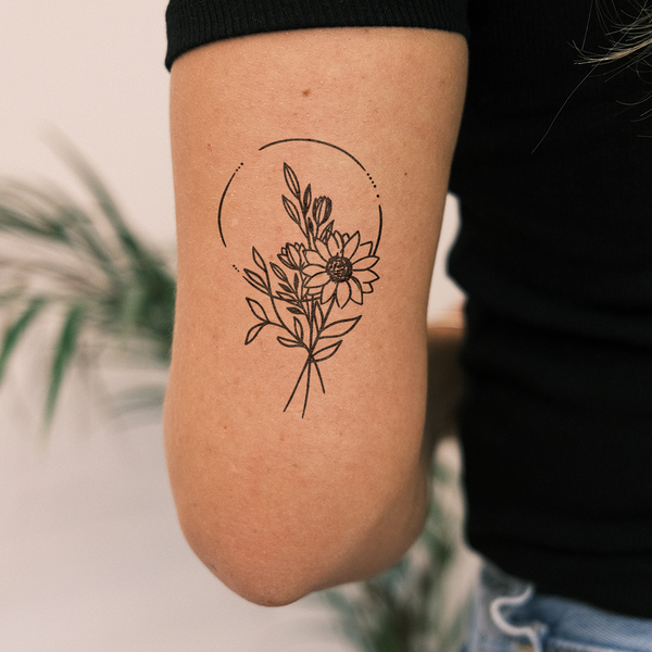 Tatuaje Flor en Círculo
