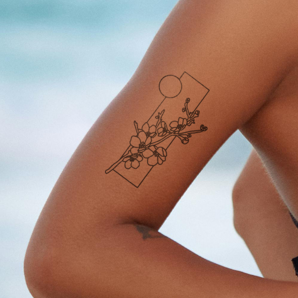 Tatuaje Flores de Cerezo en Rectángulo
