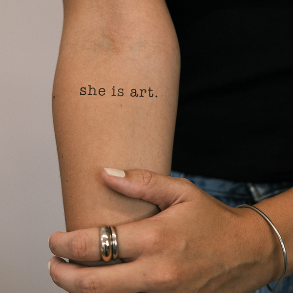 Tatuaje She Is Art.