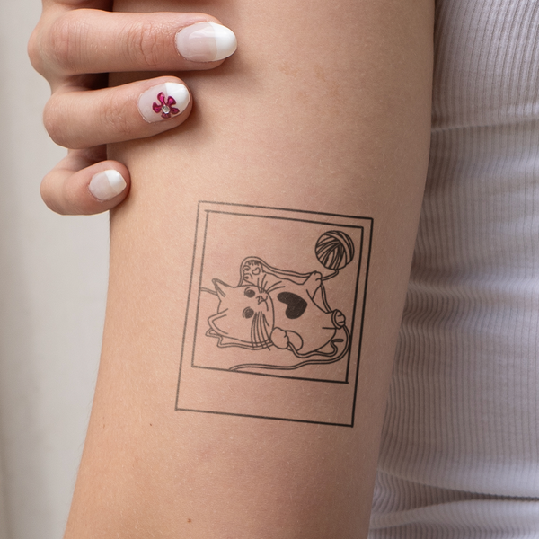 Tatuaje Foto Polaroid con Gatos