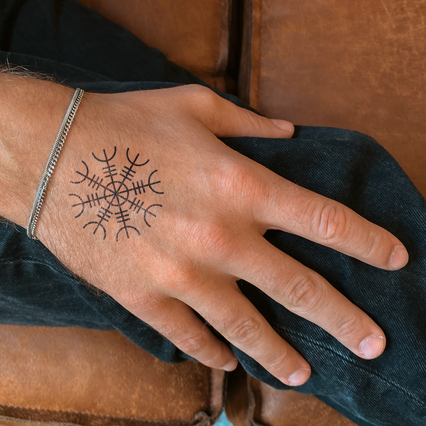 Tatuaje Símbolo Vikingo Fuerza