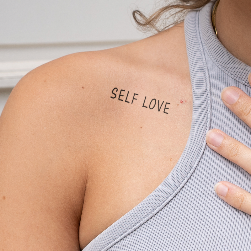 Tatuaje Frase "Self Love"