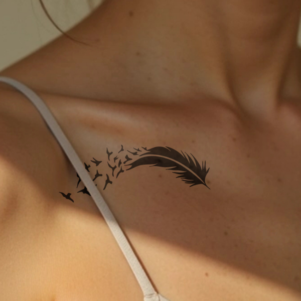 Tatuaje Pluma con pájaros