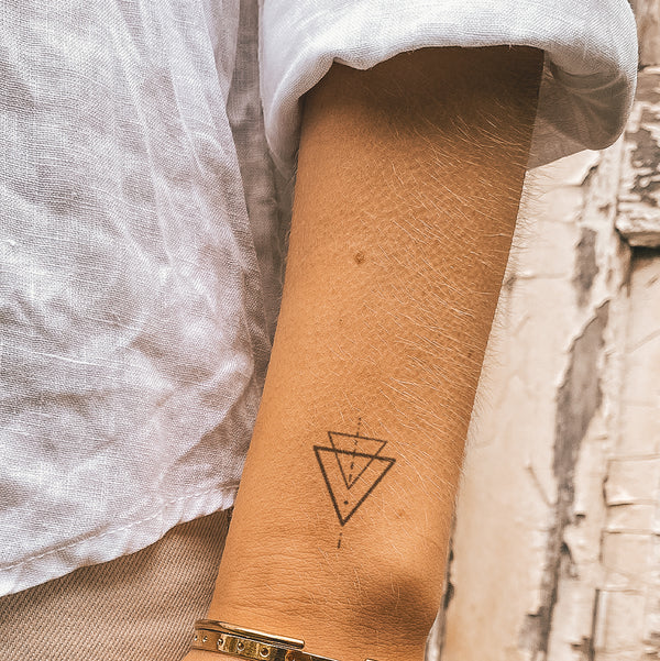 Tatuaje Mandala Triángulos 