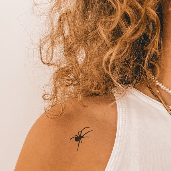 Tatuaje Araña de Perfil