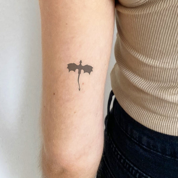 Tatuaje Silueta Dragón